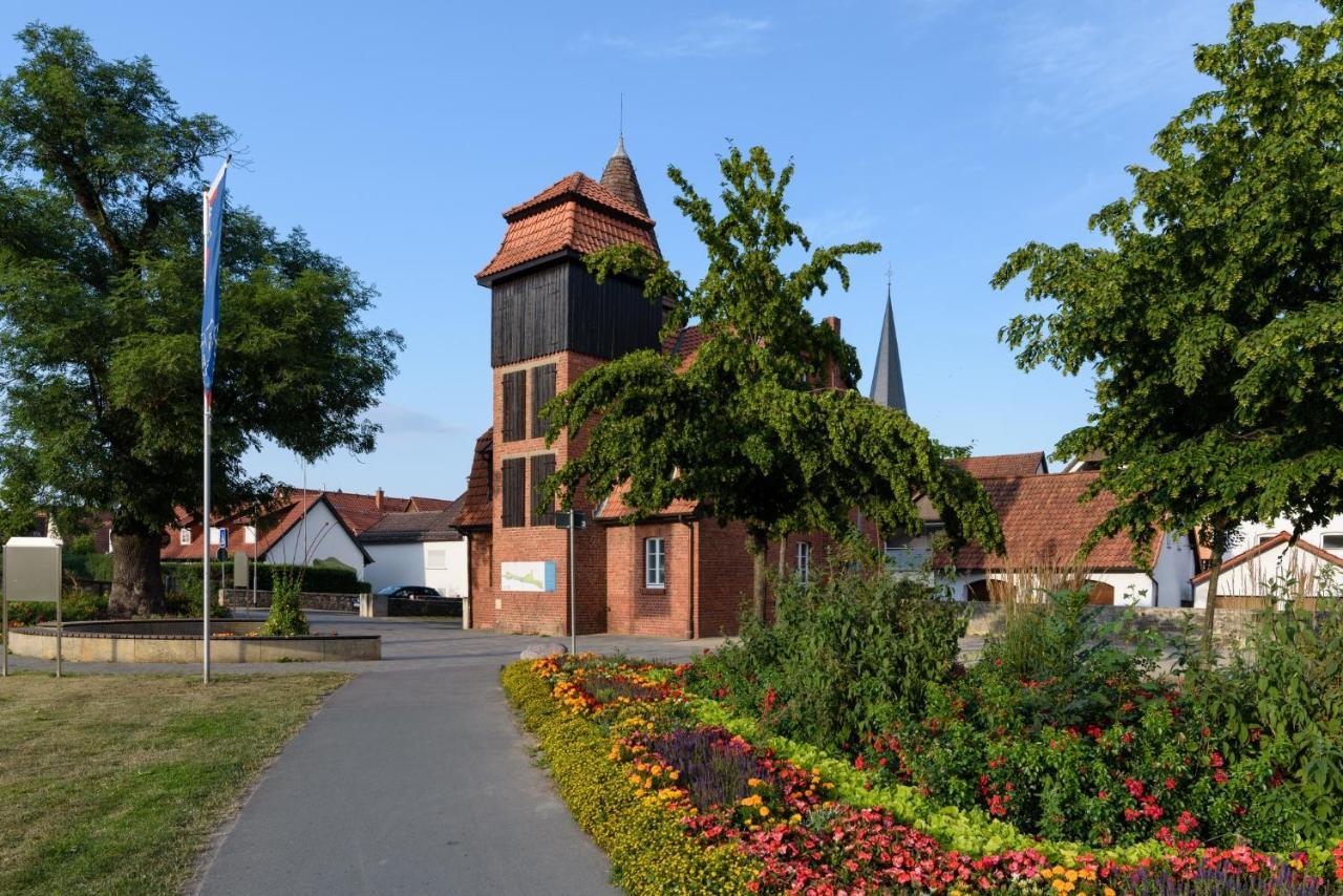 Hotel Stadt Luegde Eksteriør billede